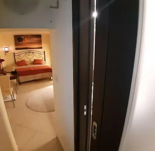 Olimpia House - Station