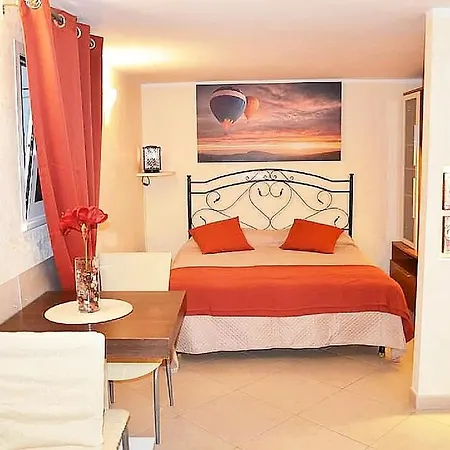 Olimpia House - Station Apartment Bari